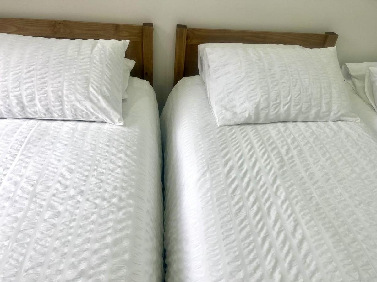 Great Near Airport - Super Host 2 Years Running! *