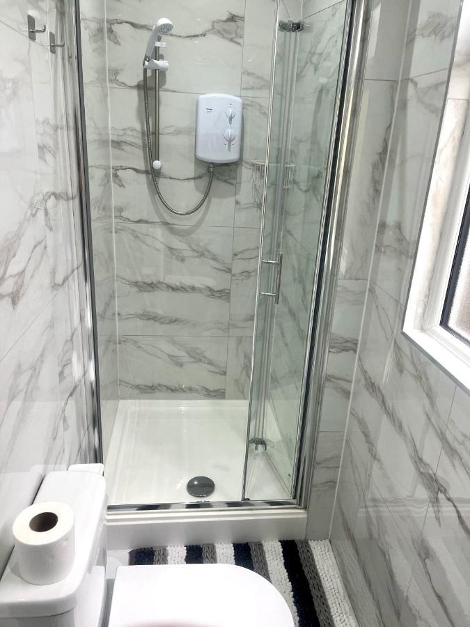 Great Near Airport - Super Host 2 Years Running! Luton (Bedfordshire)