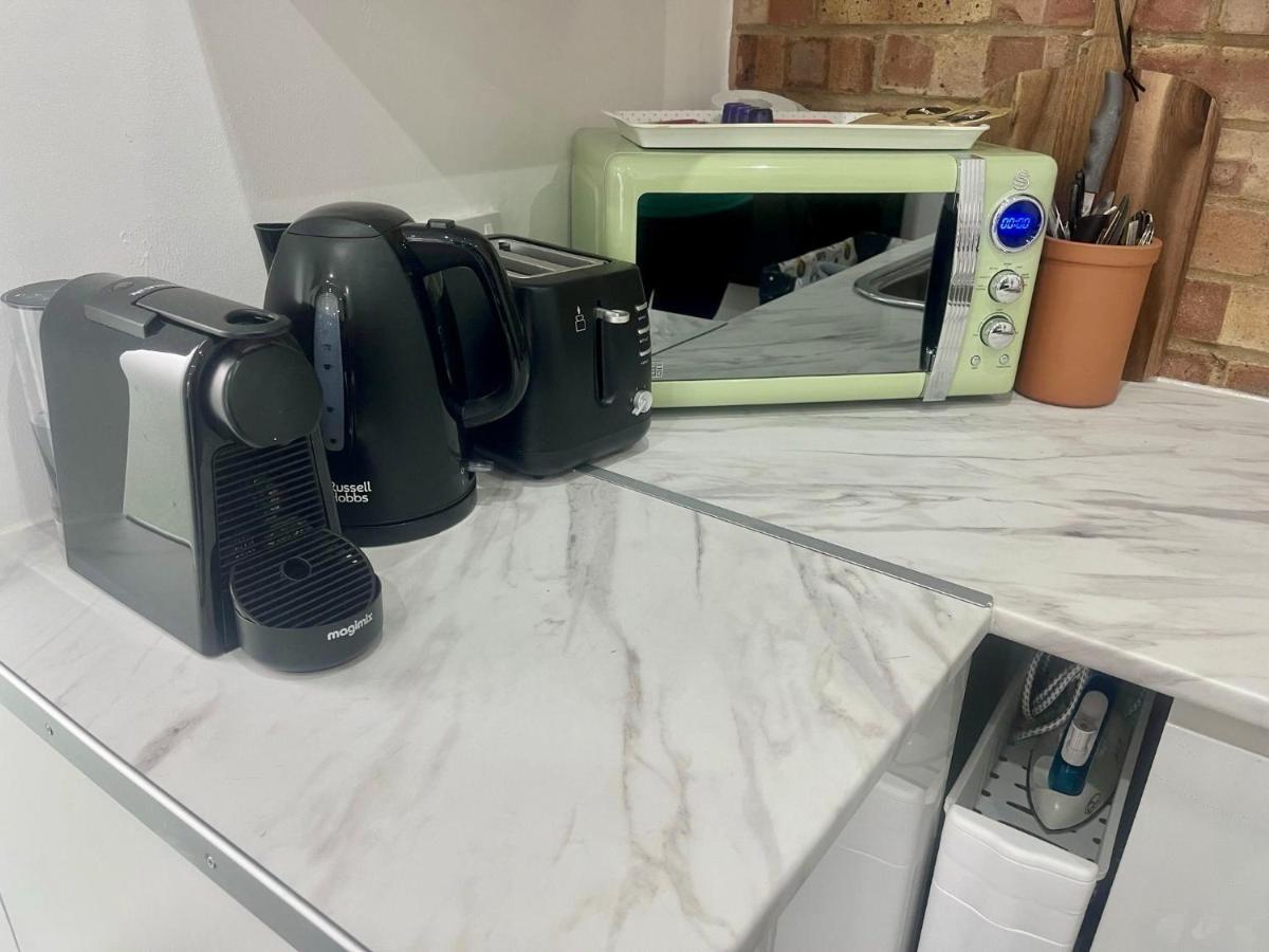 Apartment Great Near Airport - Super Host 2 Years Running! *