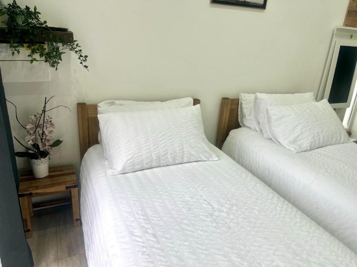 Apartment Great Near Airport - Super Host 2 Years Running! *