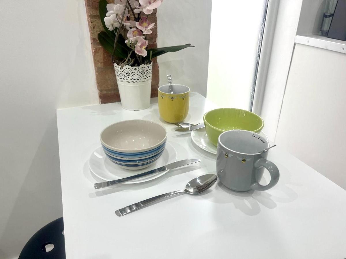 Great Near Airport - Super Host 2 Years Running! *