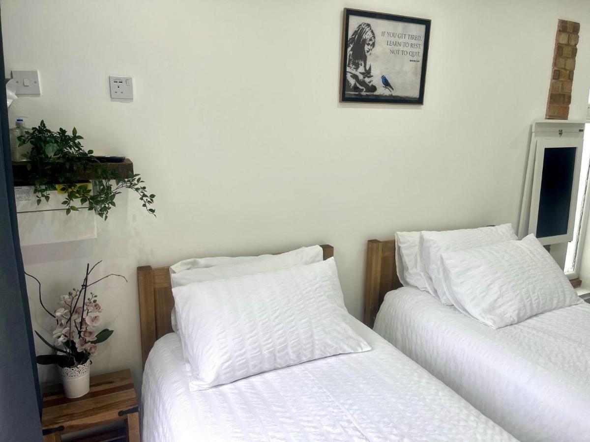 Great Near Airport - Super Host 2 Years Running! Luton (Bedfordshire)