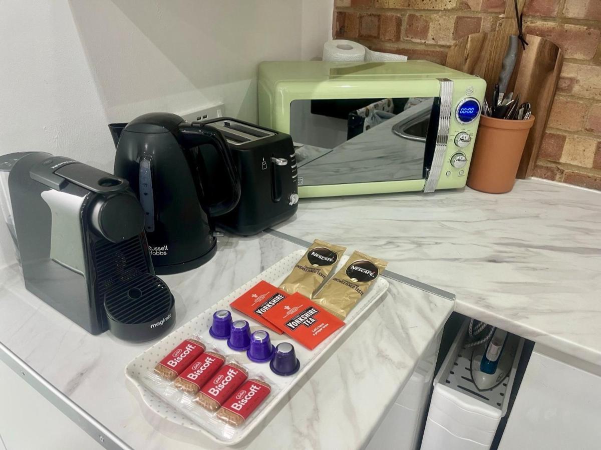 Great Near Airport - Super Host 2 Years Running! Apartment Luton (Bedfordshire)