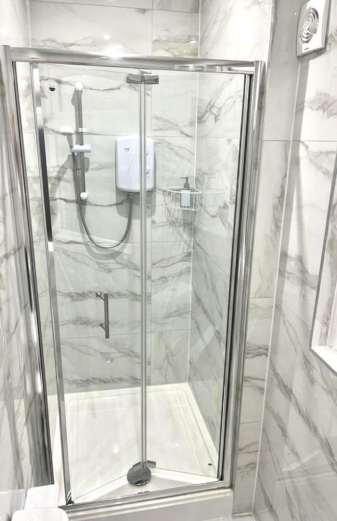 Great Near Airport - Super Host 2 Years Running! *